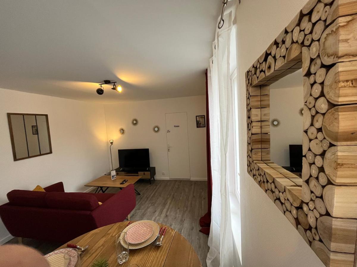 Le Voltaire Apartment Melun Exterior photo